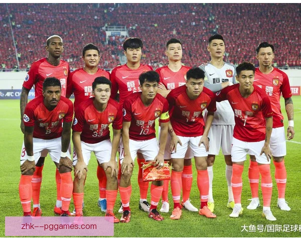 本土化阵容下底传中助攻，边路配合打出新套路